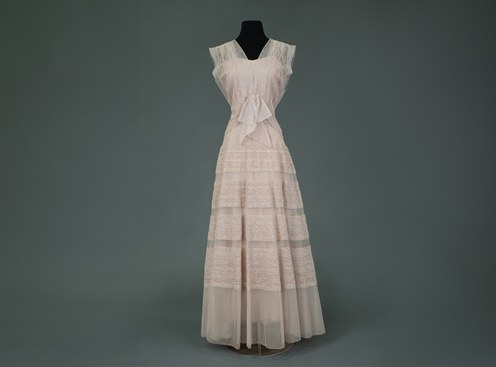 Image of Pale pink net and lace dress, 1940